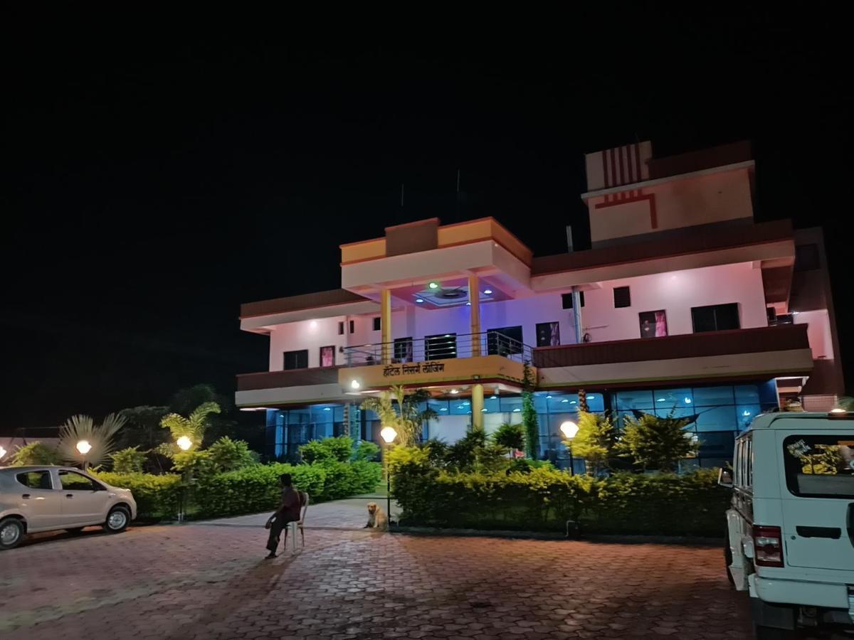 Hotel Nisarg Lodging And Restaurant أورانغاباد المظهر الخارجي الصورة