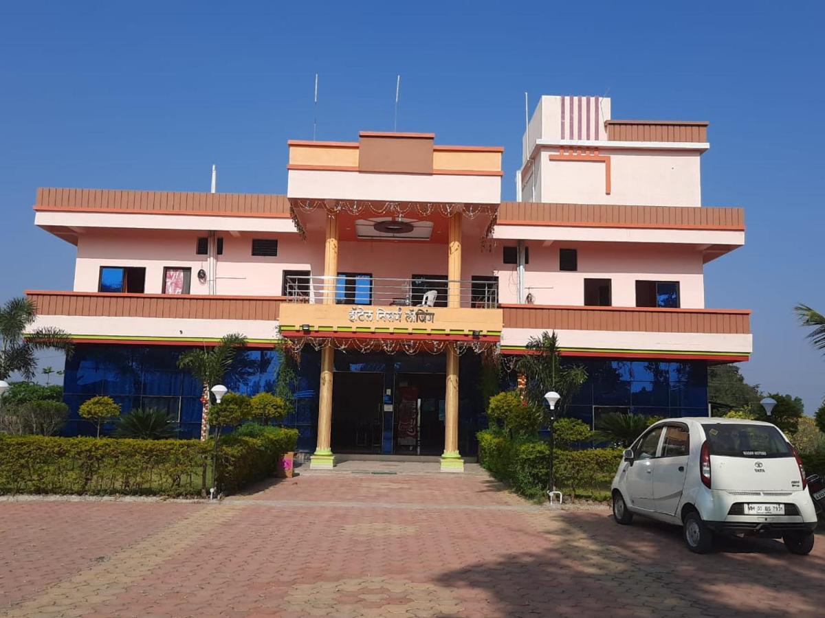 Hotel Nisarg Lodging And Restaurant أورانغاباد المظهر الخارجي الصورة